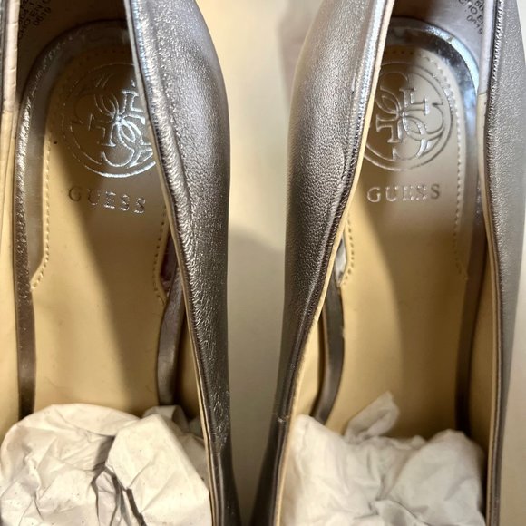 Guess bridal peep toe platform pumps NWOT - Picture 6 of 6
